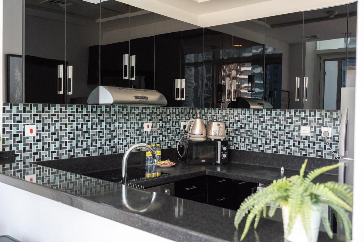 Charming Comfy 2-bedroom In Marina *