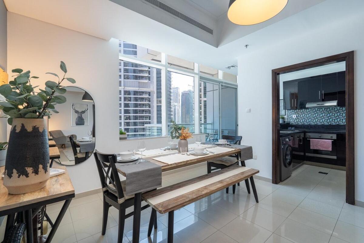 Charming Comfy 2-bedroom In Marina Apartment *