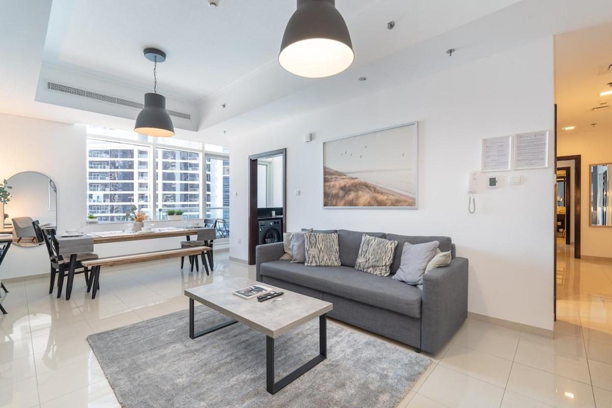Charming Comfy 2-bedroom In Marina Apartment