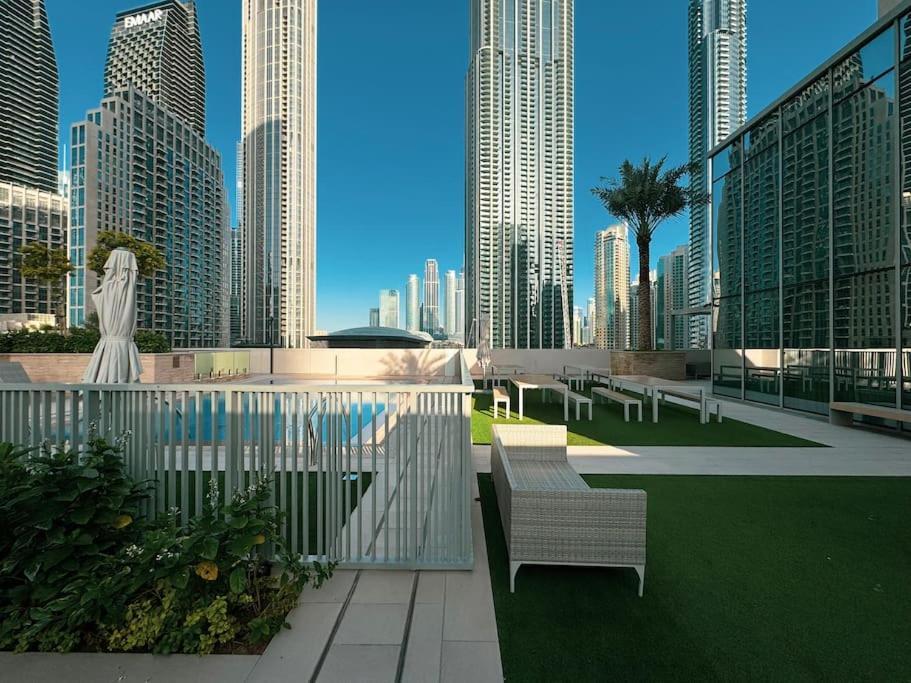 Lux In Downtown I Walk To Mall Dubai