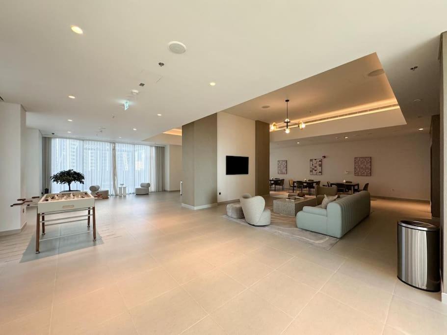 Apartment Lux In Downtown I Walk To Mall Dubai