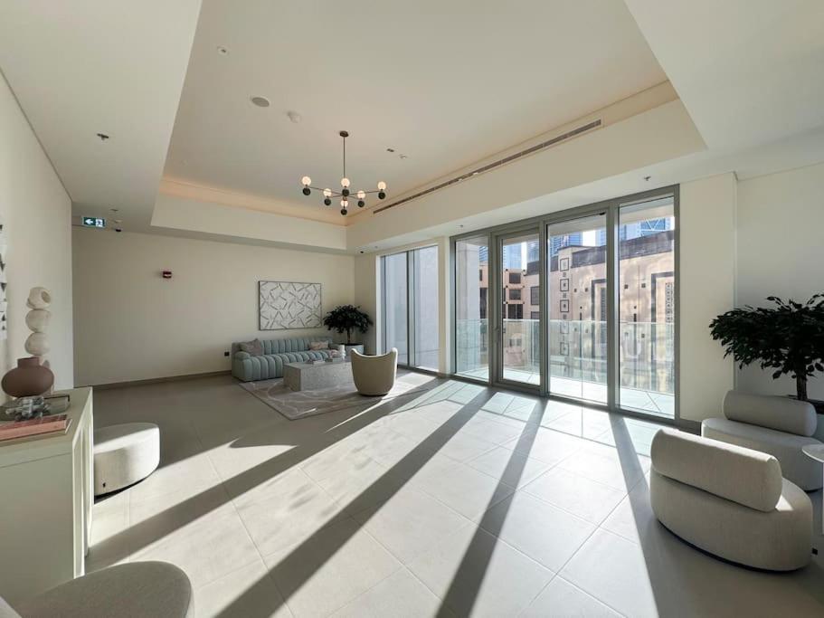 Lux In Downtown I Walk To Mall Apartment Dubai