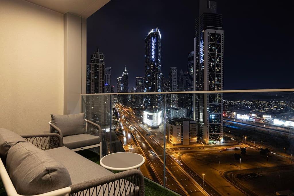 Apartment Lux In Downtown I Walk To Mall Dubai