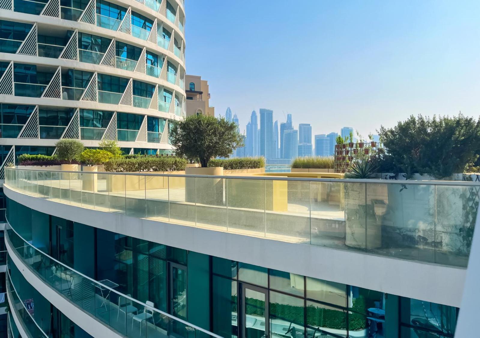 Apartment Livbnb-upgraded Urbanchic 1br With Balcony Dubai