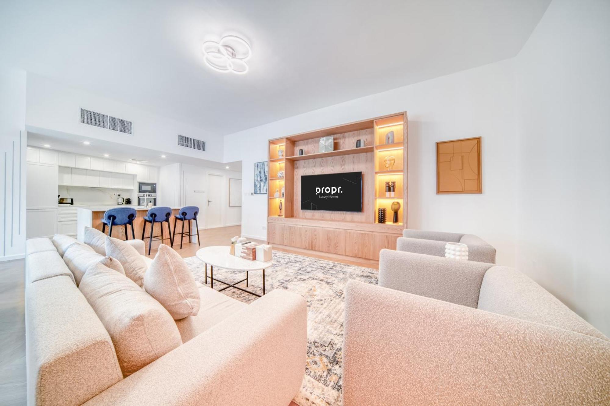 Apartment Stylish Upgraded 3br Retreat In Marina