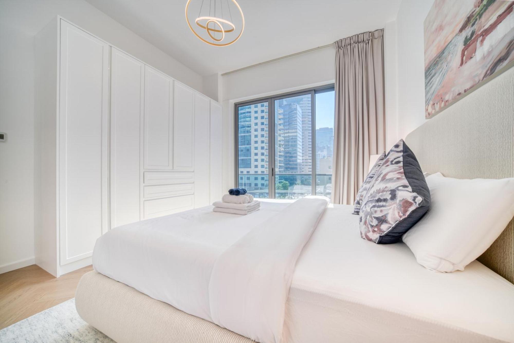 Apartment Stylish Upgraded 3br Retreat In Marina *