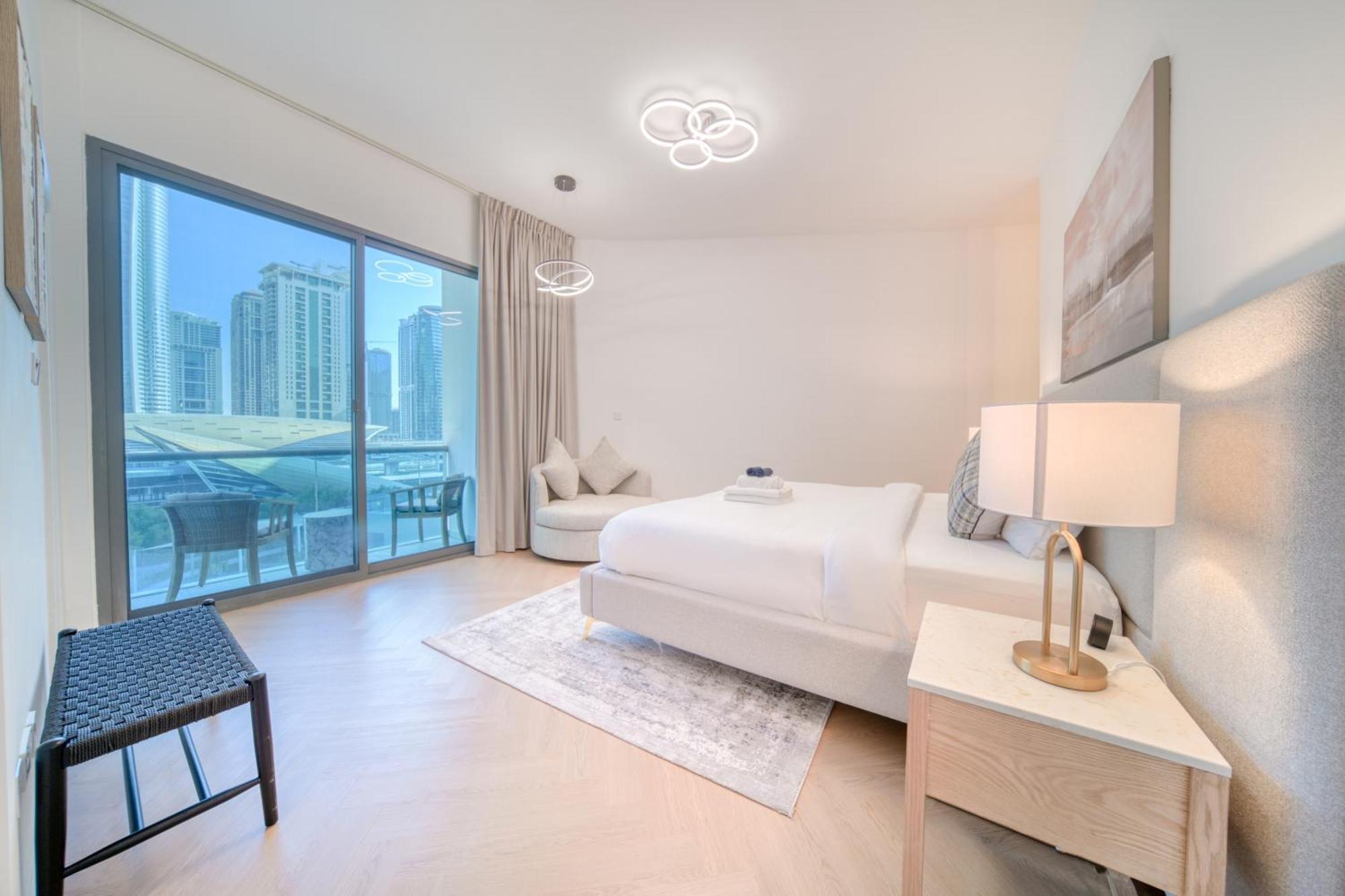 Apartment Stylish Upgraded 3br Retreat In Marina Dubai