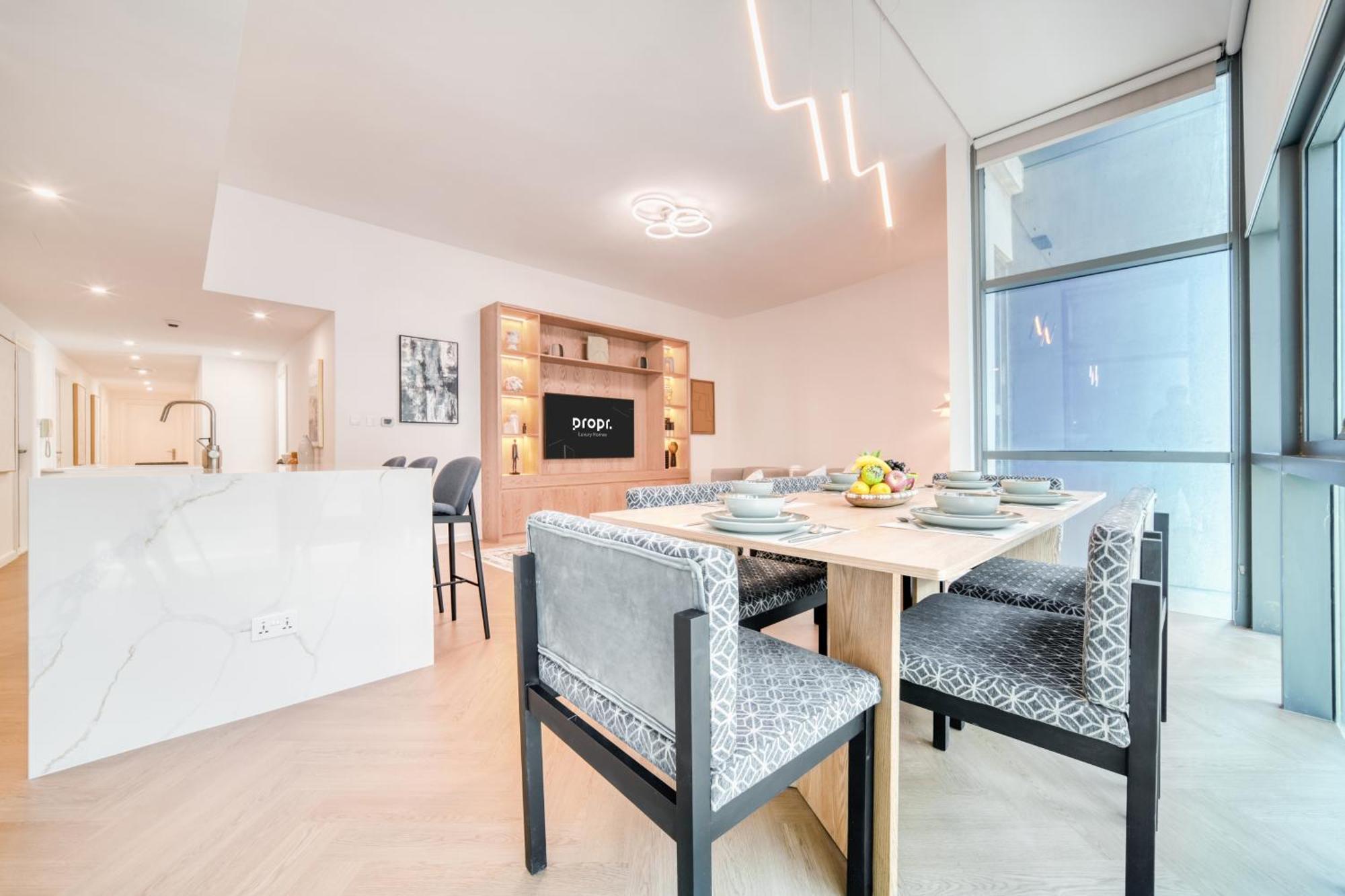Stylish Upgraded 3br Retreat In Marina Apartment Dubai