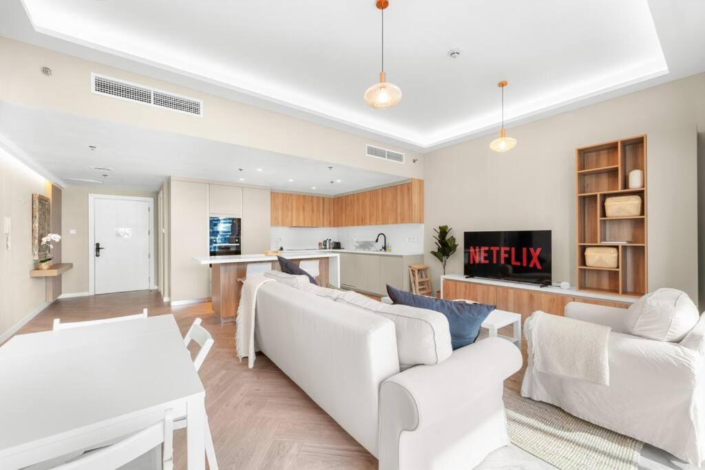 Apartamento Vibrant 2br Escape With Pool & Gym
