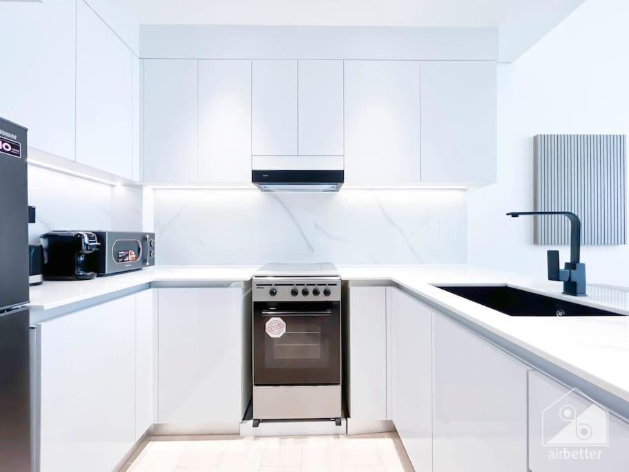 Views & Comforts At Binghatti Emerald Apartment Dubai