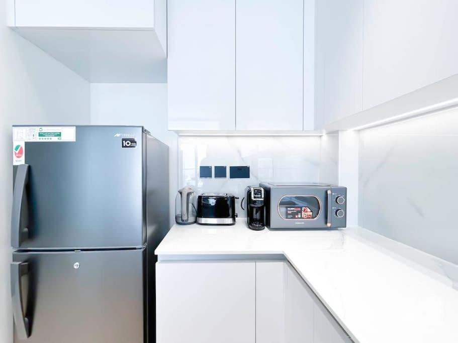 Views & Comforts At Binghatti Emerald Apartment Dubai