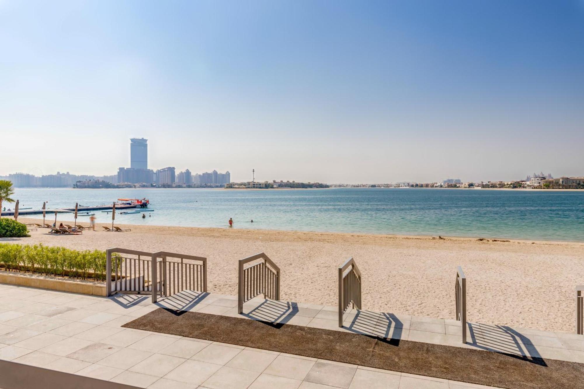 Luxury Azizi Mina Beachfront * Dubai
