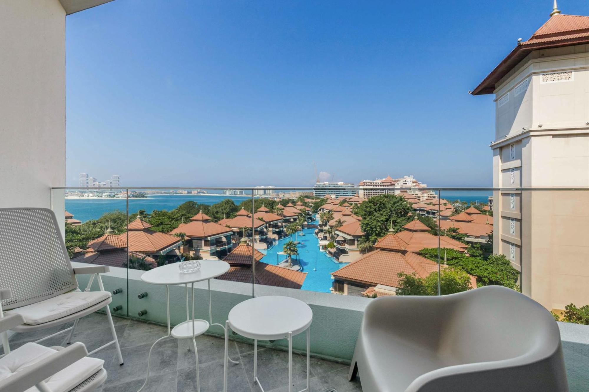 Luxury Azizi Mina Beachfront Apartamento