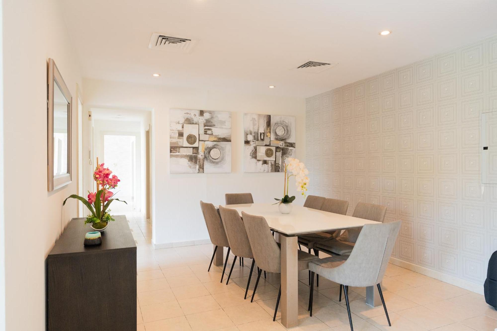 Elegant 3 Bedroom In Al Nakheel Greens By Pk Holidays Apartment