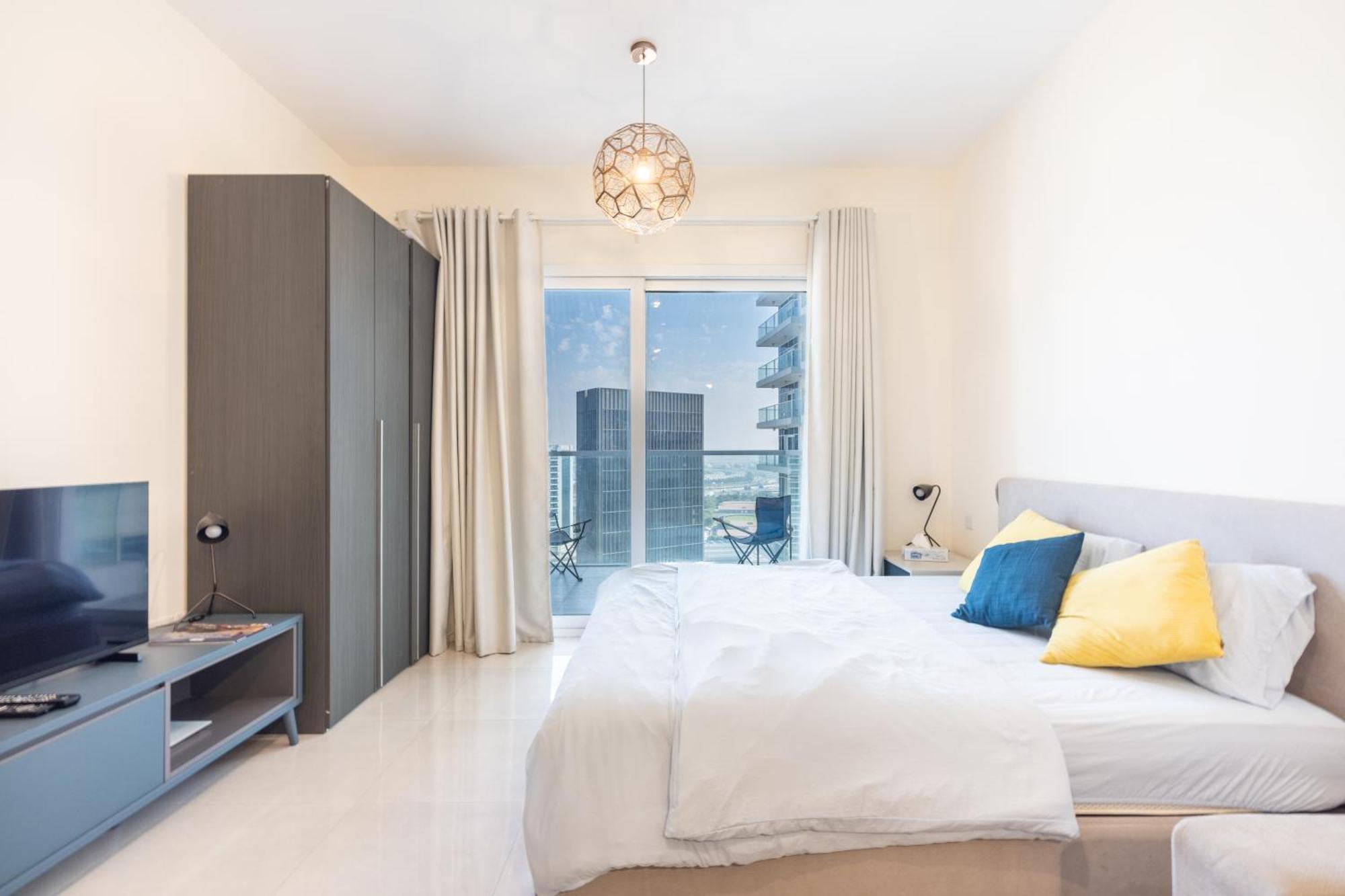 Central Spacious Living At Ag Tower Business Bay Apartment