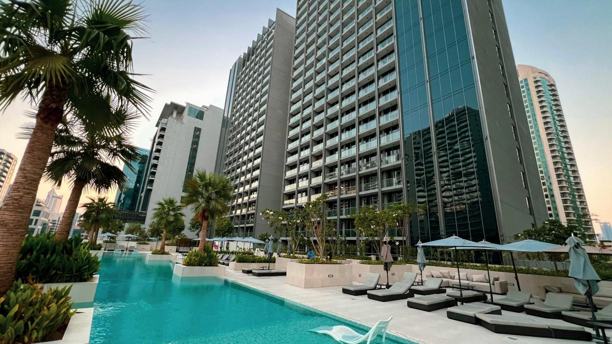 Luxurious New Studio! 2 Double Beds! Sleek Design & High-end Amenities In Downtown Dubai