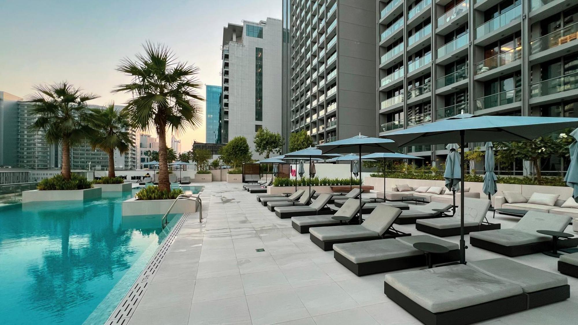 Luxurious New Studio! 2 Double Beds! Sleek Design & High-end Amenities In Downtown