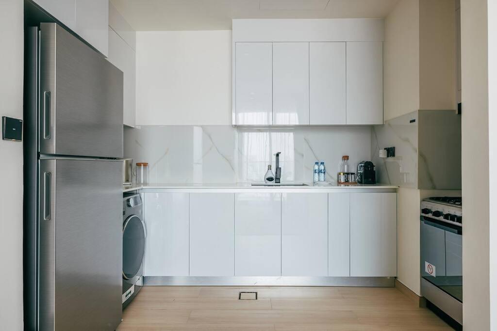 Beautiful 1br View Apartment *
