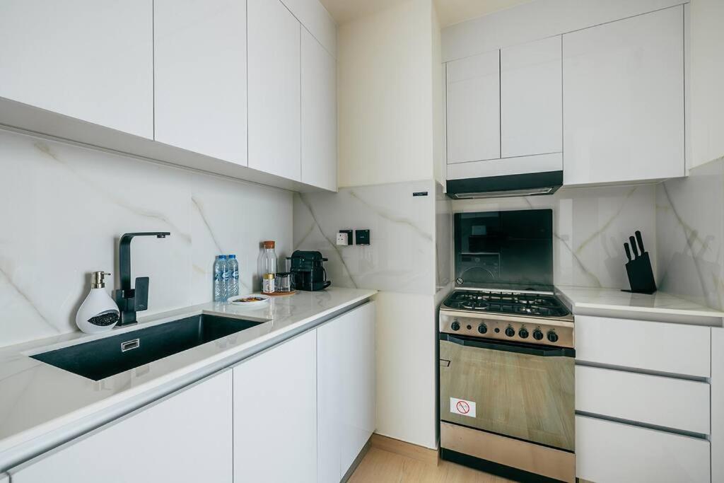 Beautiful 1br View Apartment Dubai