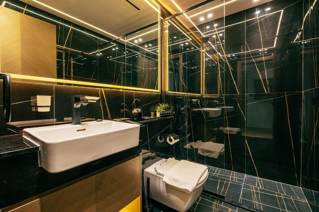 Beautiful 1br View Apartment *