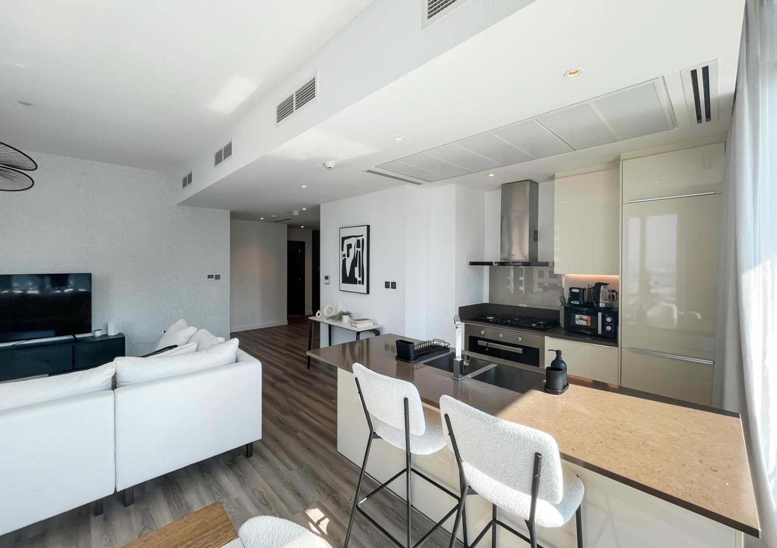 Livbnb - 2br With Breathtaking Marina View Apartment *