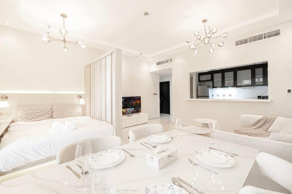 Prime Jbr Luxury Living With & Palm Views Dubai