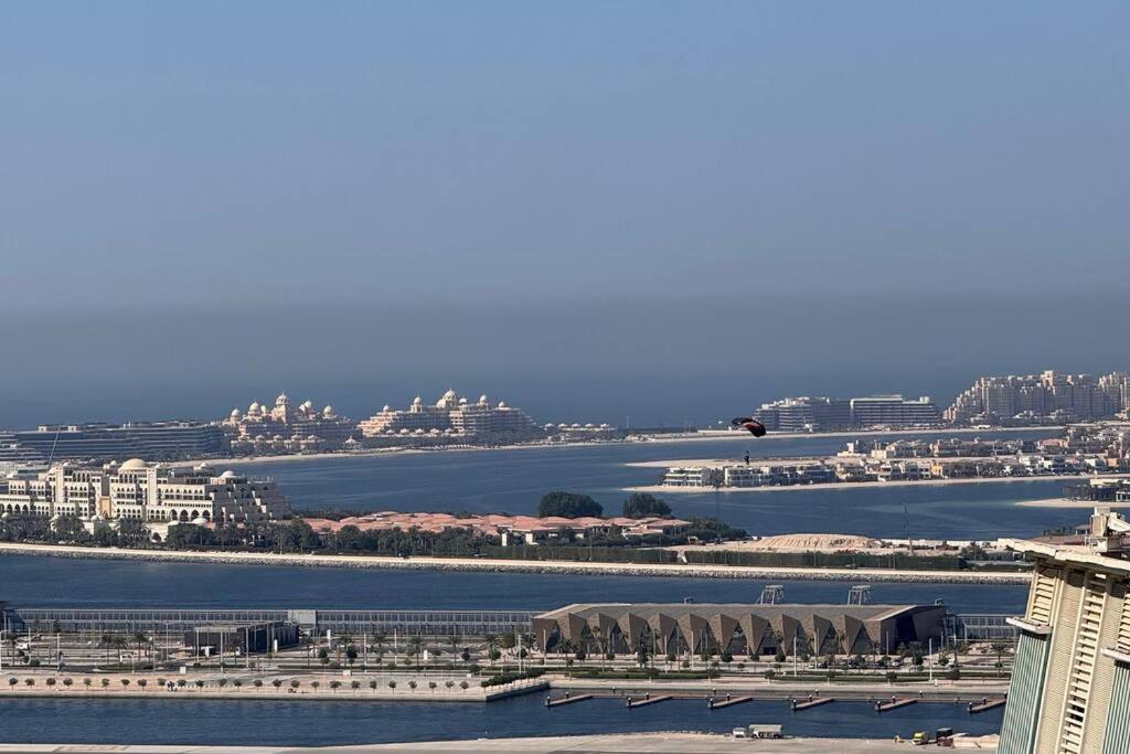 Prime Jbr Luxury Living With & Palm Views *