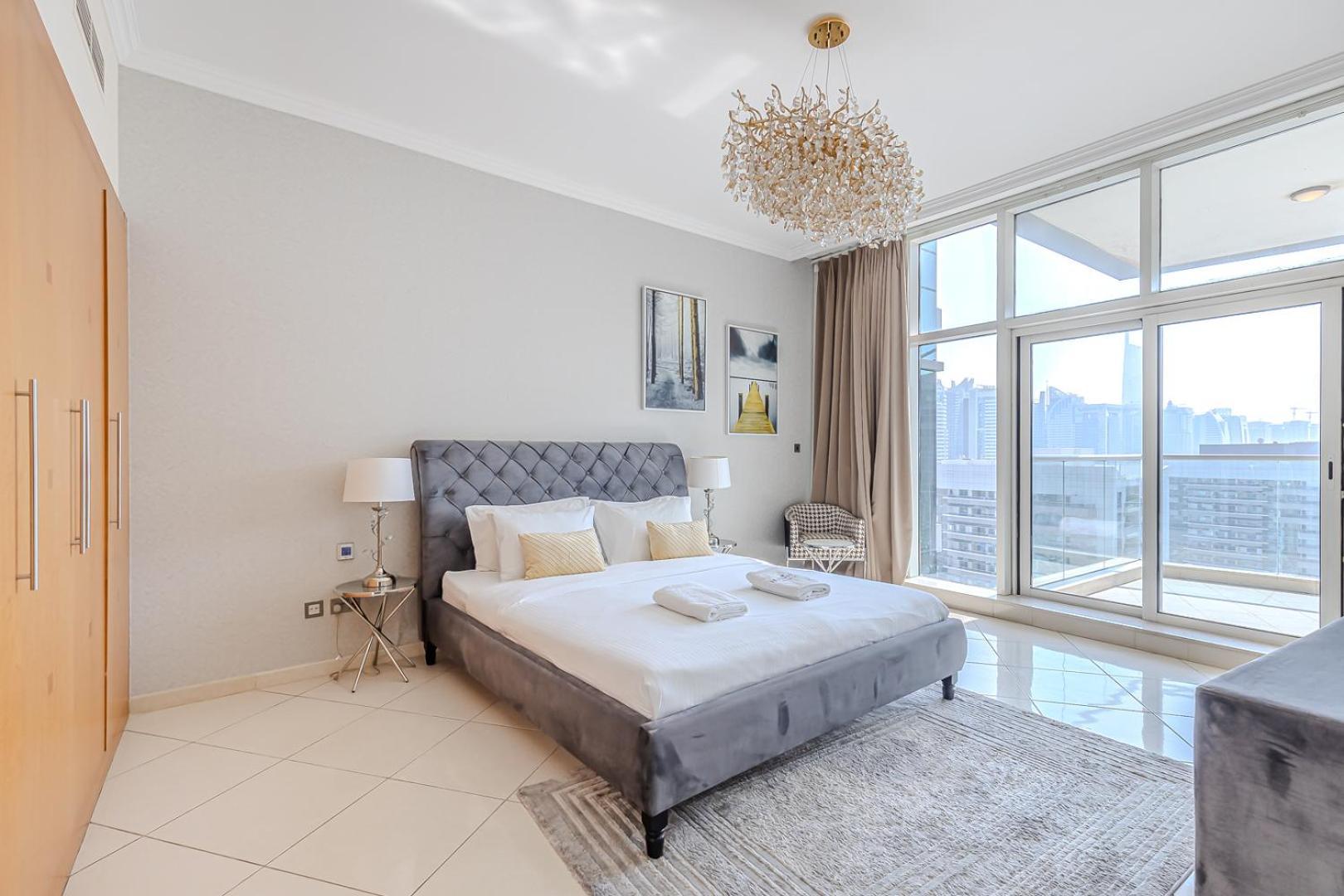 Apartment Spacious 3bdr In Marina With Office *