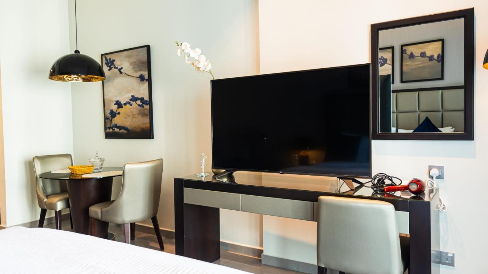 Apartment Manzar Homes
