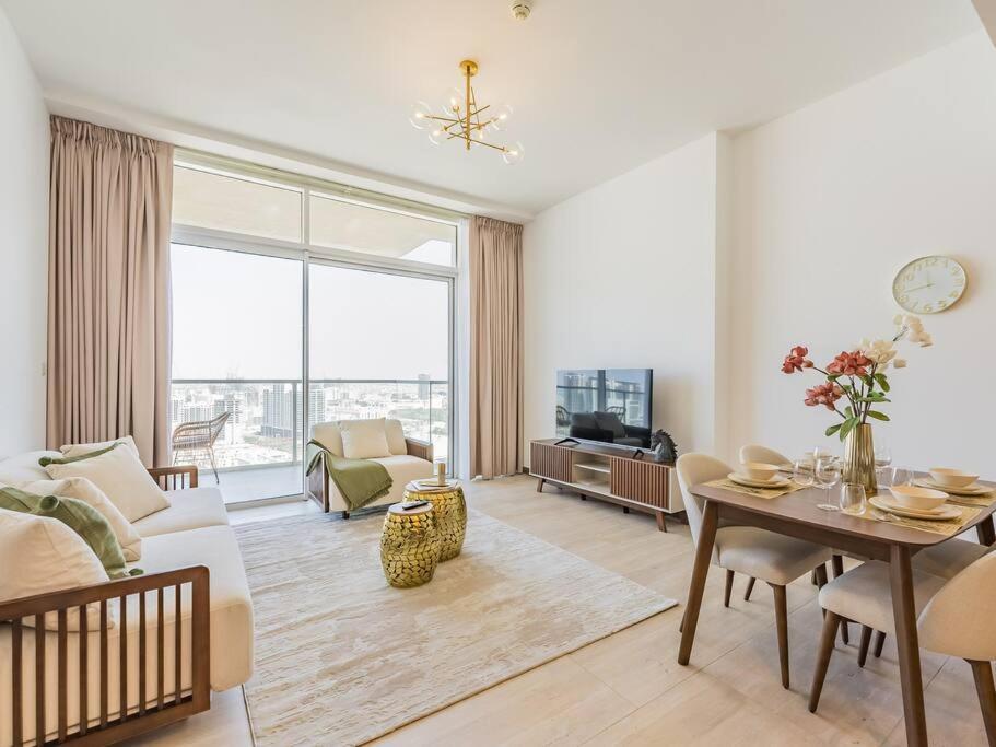 Apartment Elegant One Bed - Hameni Tower,jvc