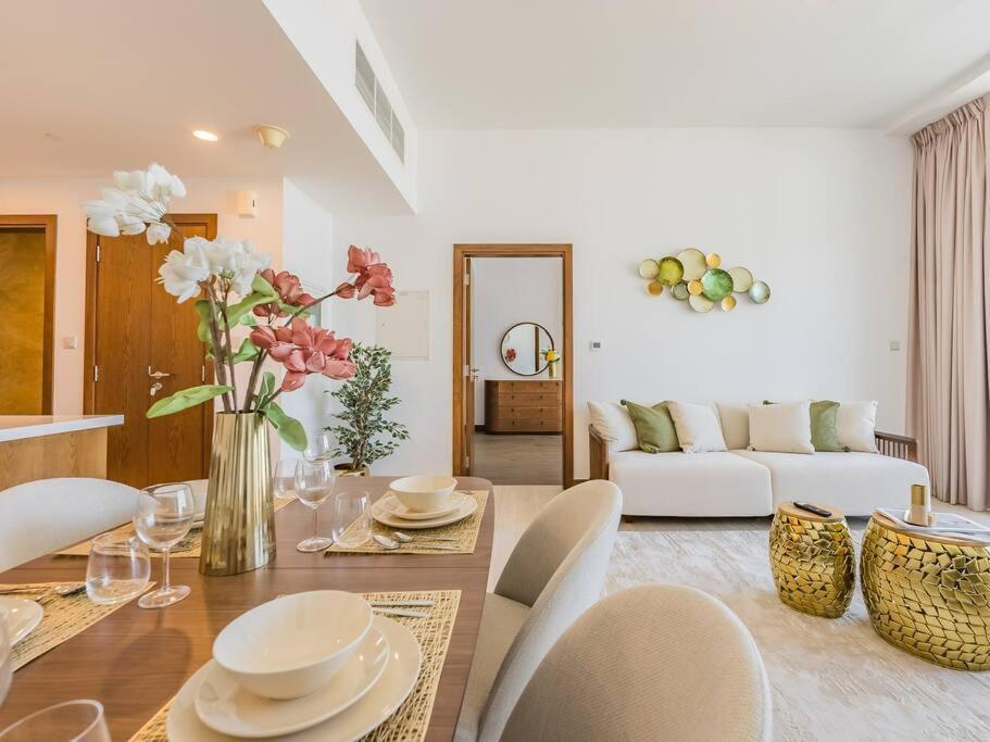 Elegant One Bed - Hameni Tower,jvc