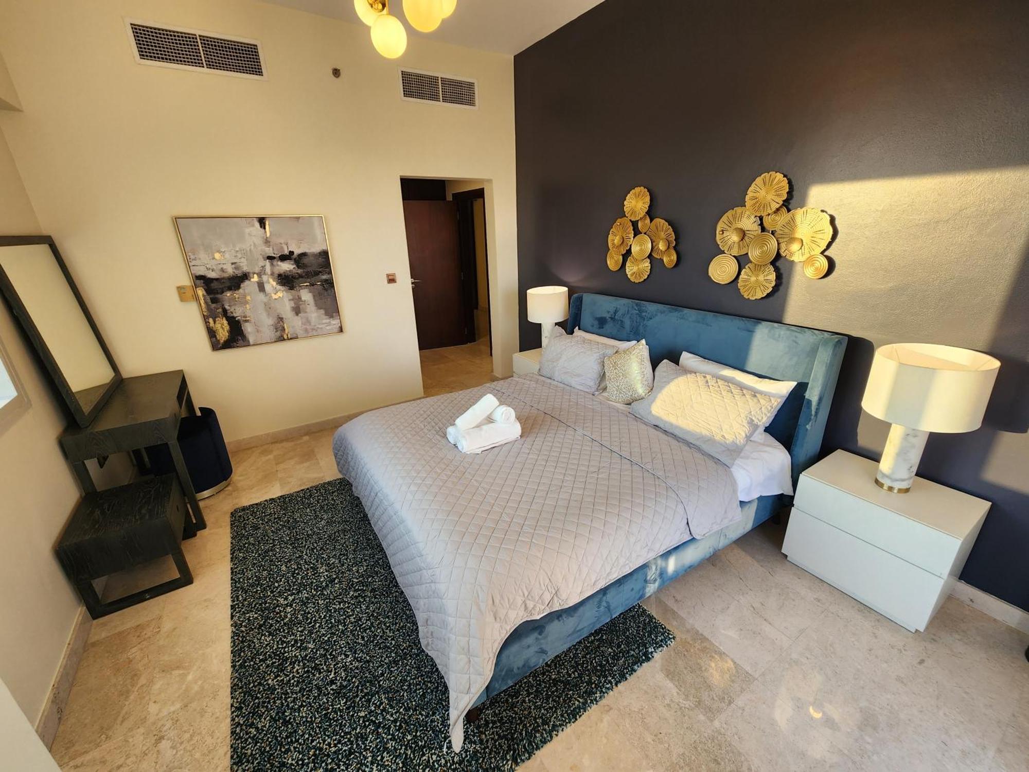 Apartment Modern Spacious 3-bedroom Maid's With Marina Views