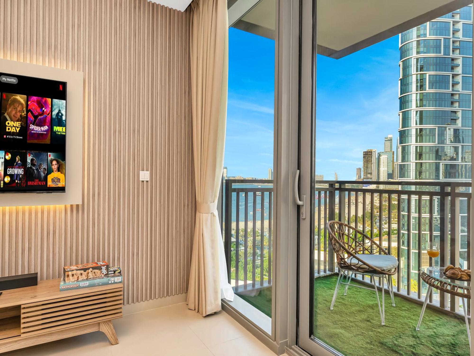 Brand New! Eye & Jbr Panorama! *