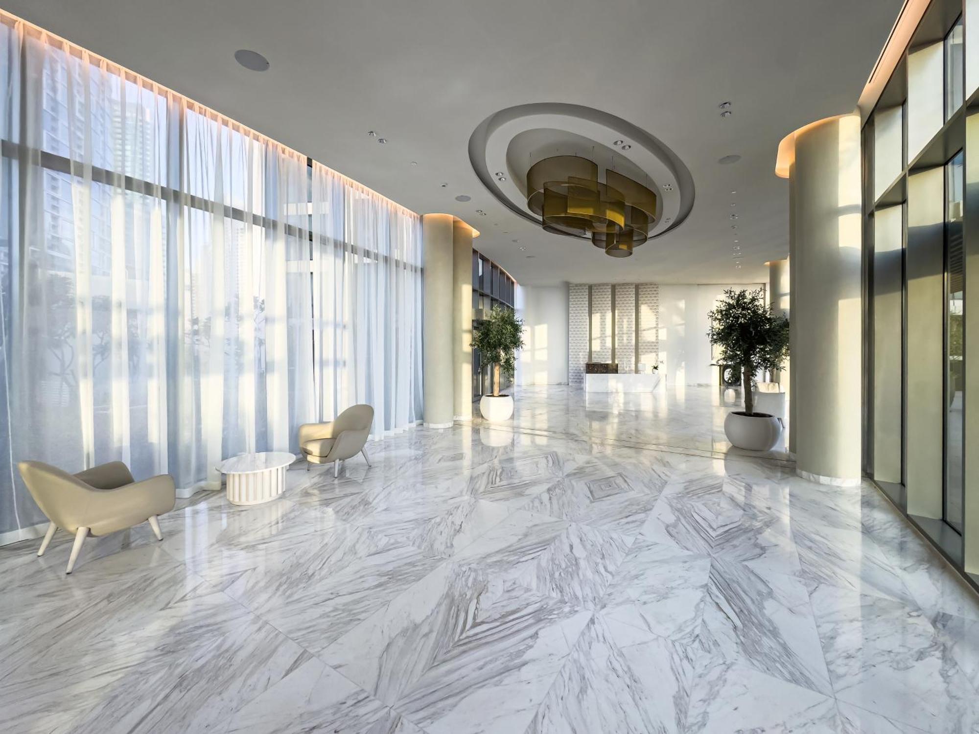 Brand New! Eye & Jbr Panorama! *