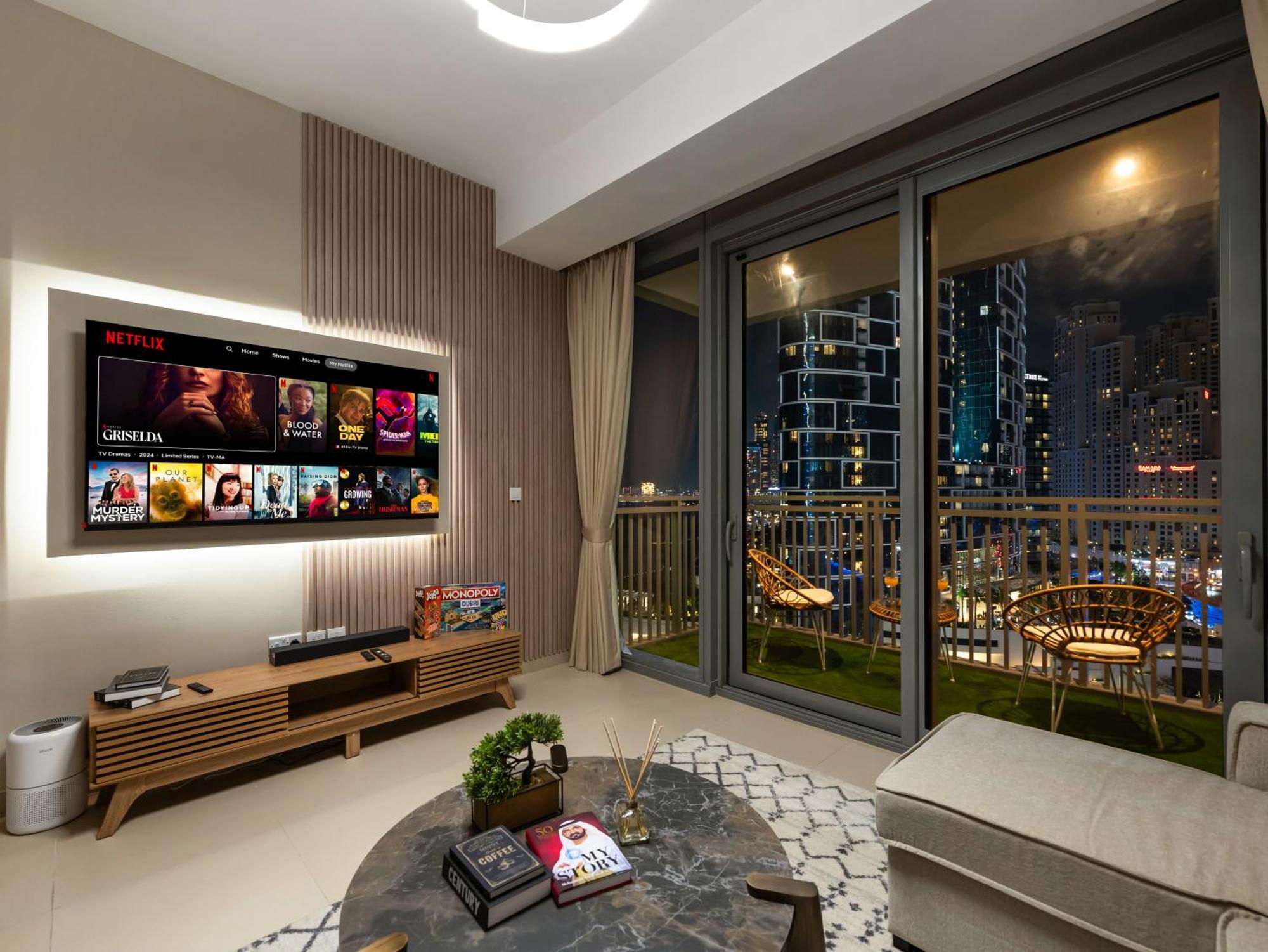 Brand New! Eye & Jbr Panorama! *