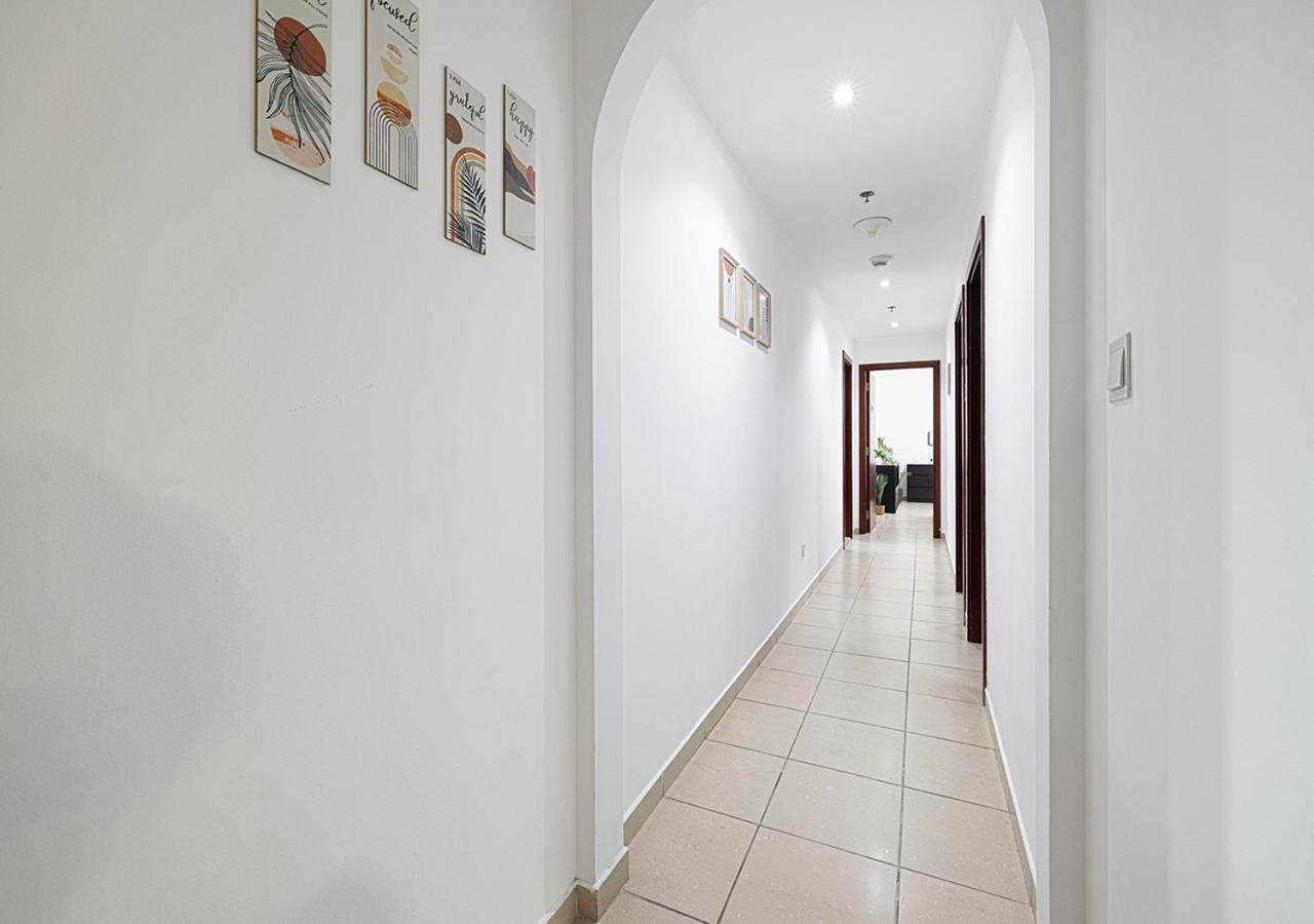 2 Min Walk To Jbr & Marina - Sea View Apartment