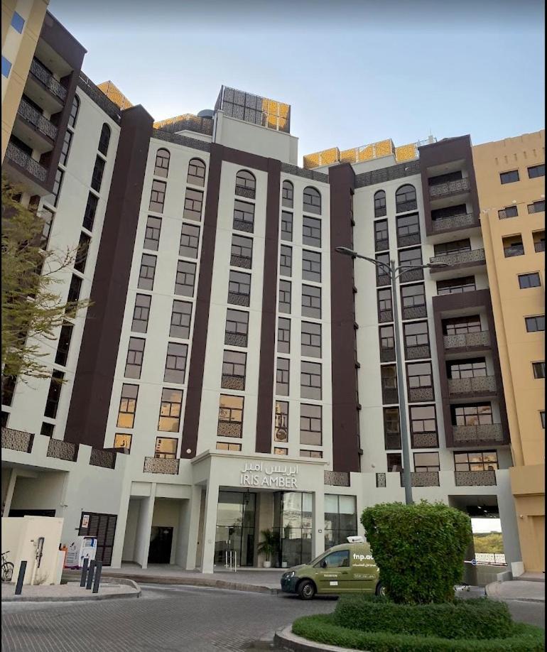 Apartment Chic 1br Iris Amber Al Jaddaf Dubai