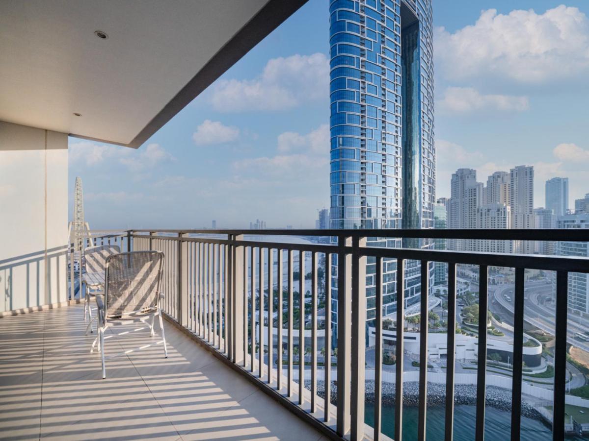 Stunning 2 Bed With Full Ain Views