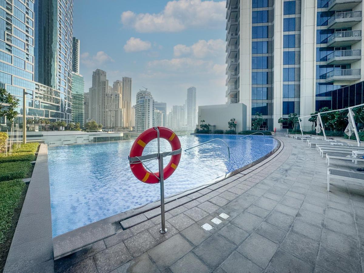 Stunning 2 Bed With Full Ain Views Apartment Dubai