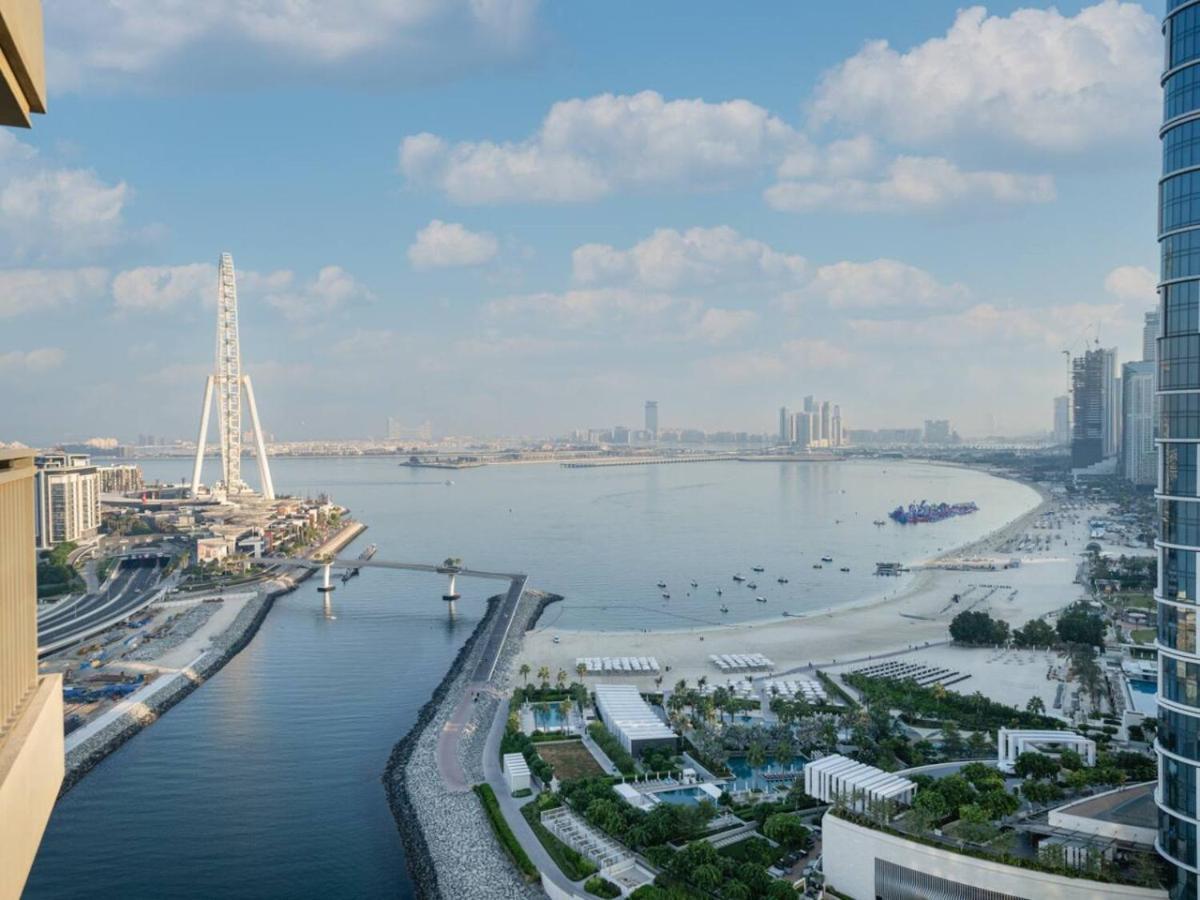 Stunning 2 Bed With Full Ain Views *