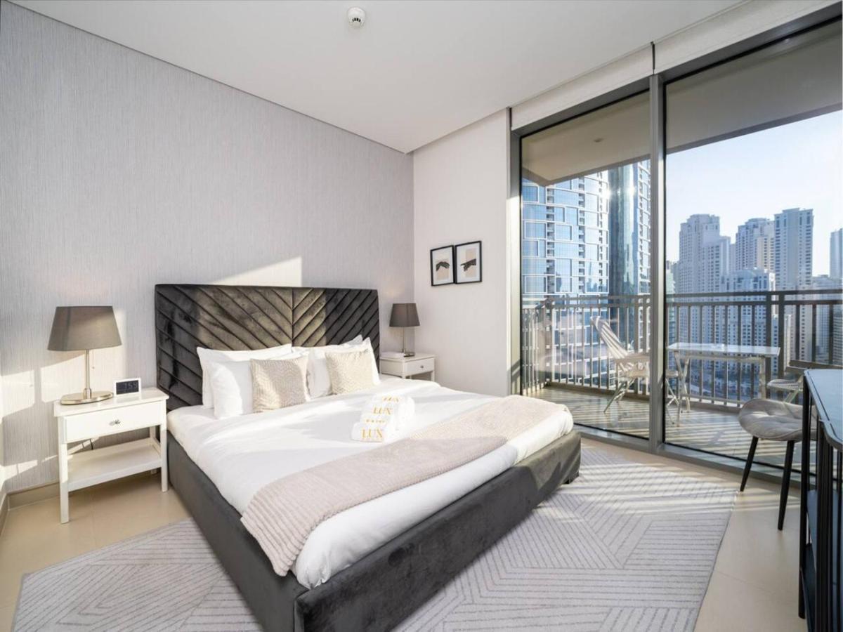Stunning 2 Bed With Full Ain Views Dubai