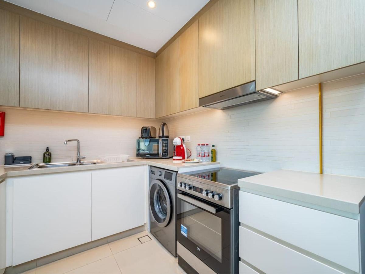 Stunning 2 Bed With Full Ain Views