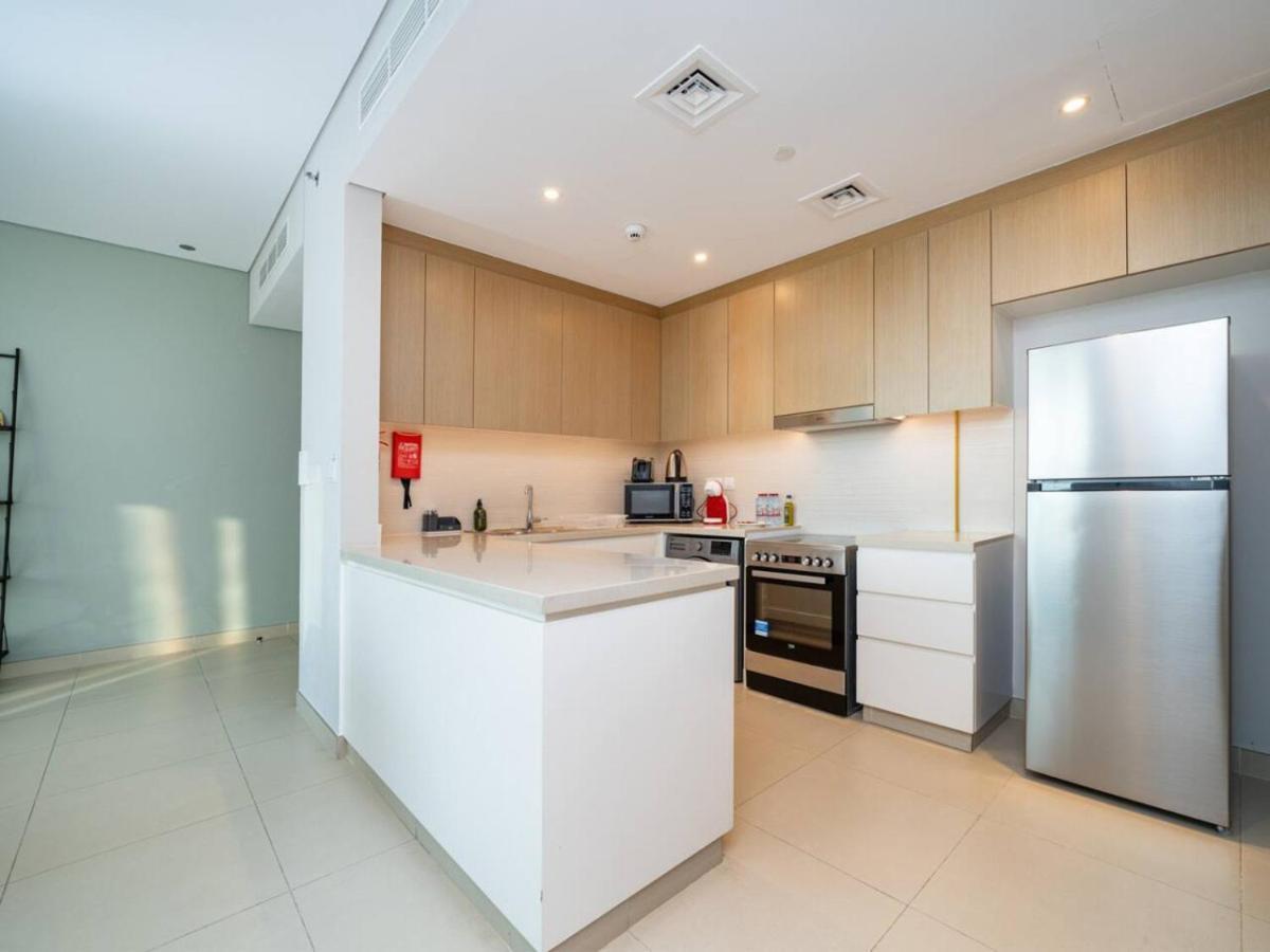 Stunning 2 Bed With Full Ain Views *