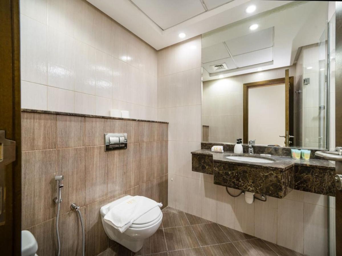 Chic In Jvc With Spacious Terrace Balcony