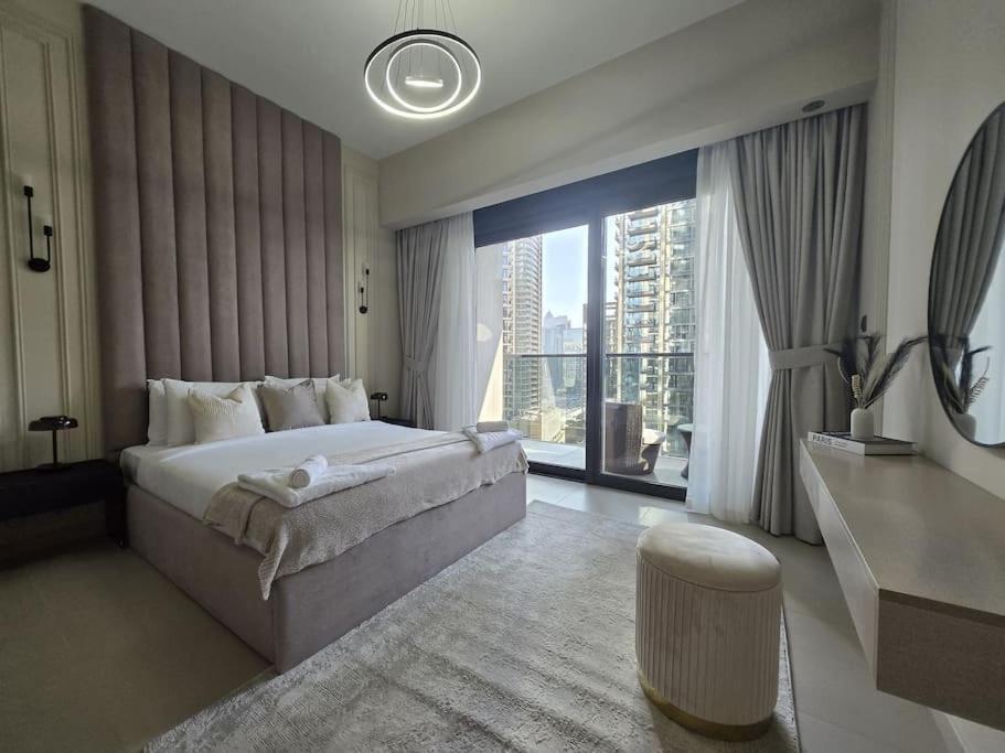 Luxury 1br Burj Khalifa View Walk To Mal Apartamento Dubai