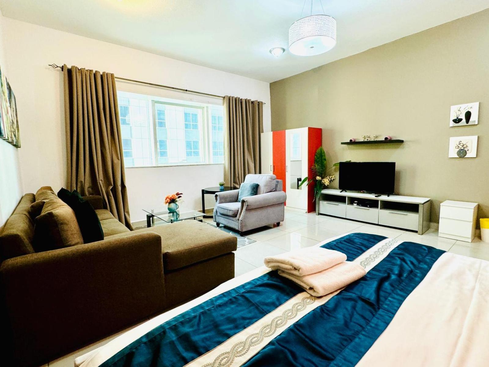 Private In 3 Bedroom Skynest Homes Marina Pinnacle