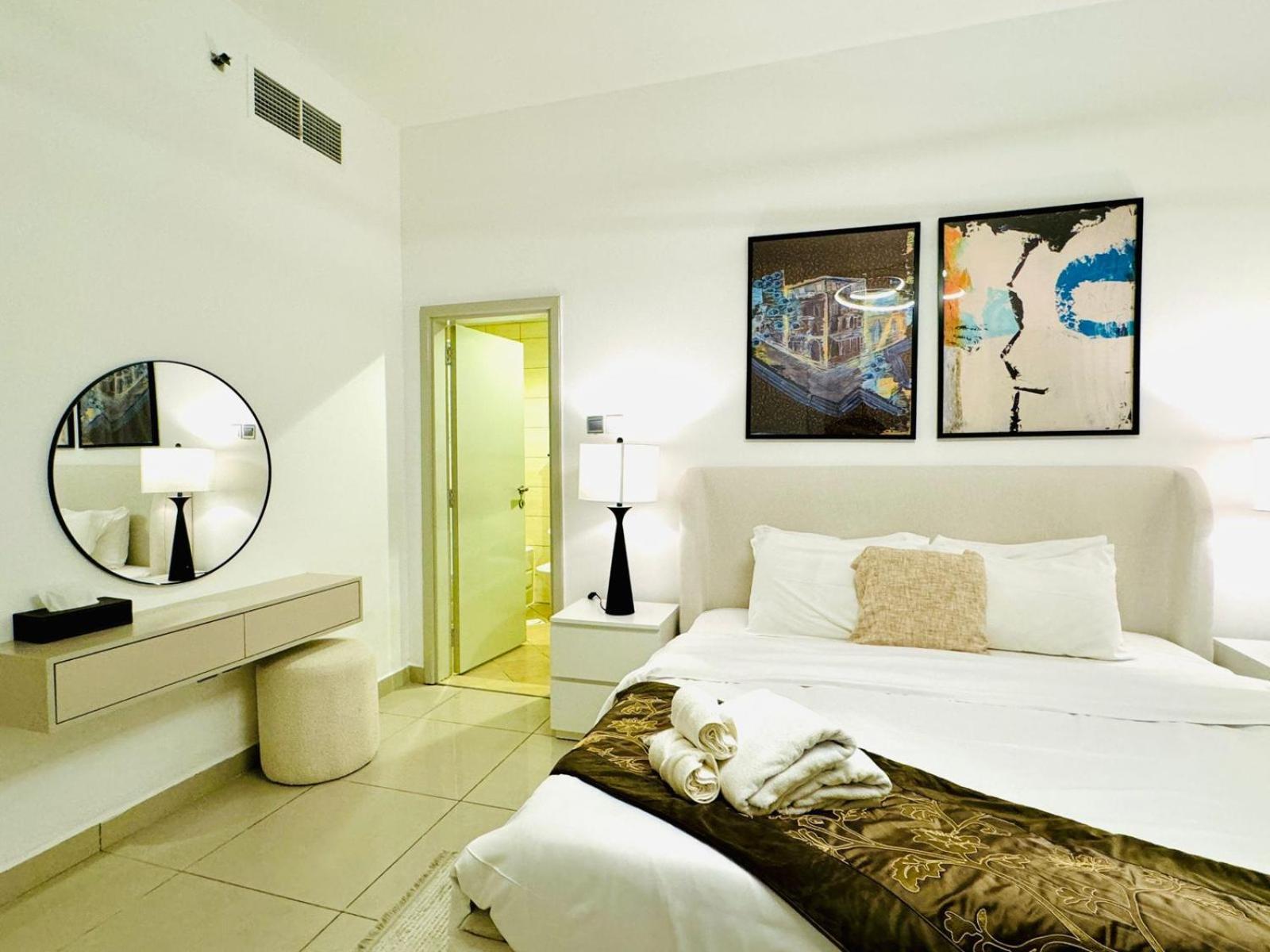Private In 3 Bedroom Skynest Homes Marina Pinnacle Guest house Dubai