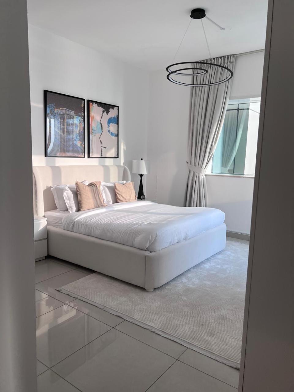 Private In 3 Bedroom Skynest Homes Marina Pinnacle Dubai