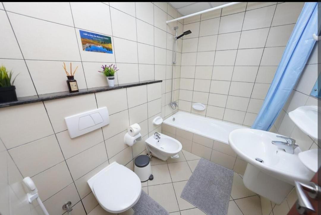 Private In 3 Bedroom Skynest Homes Marina Pinnacle