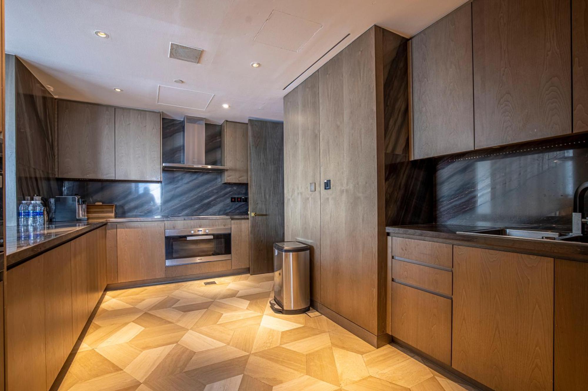 Five Palm Luxury Penthouse Full Marina View & Private Pool Resort *